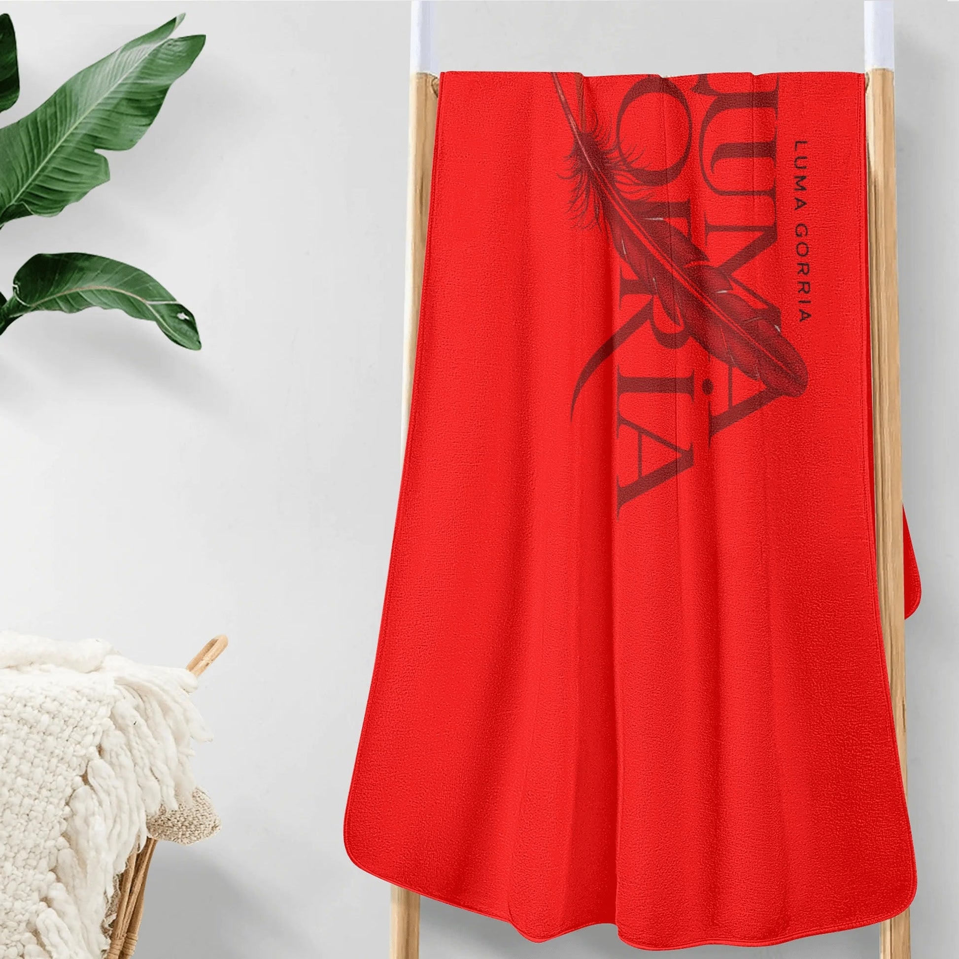 Personalized Soft Bath Towel 2 Sizes for Bathroom Gym and Travel popcustoms   Luma Gorria vêtement