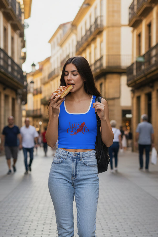 Crop top femme sans manches extensible.