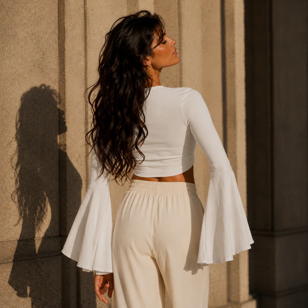 Haut femme manches évasées – Élégance, confort & style romantique