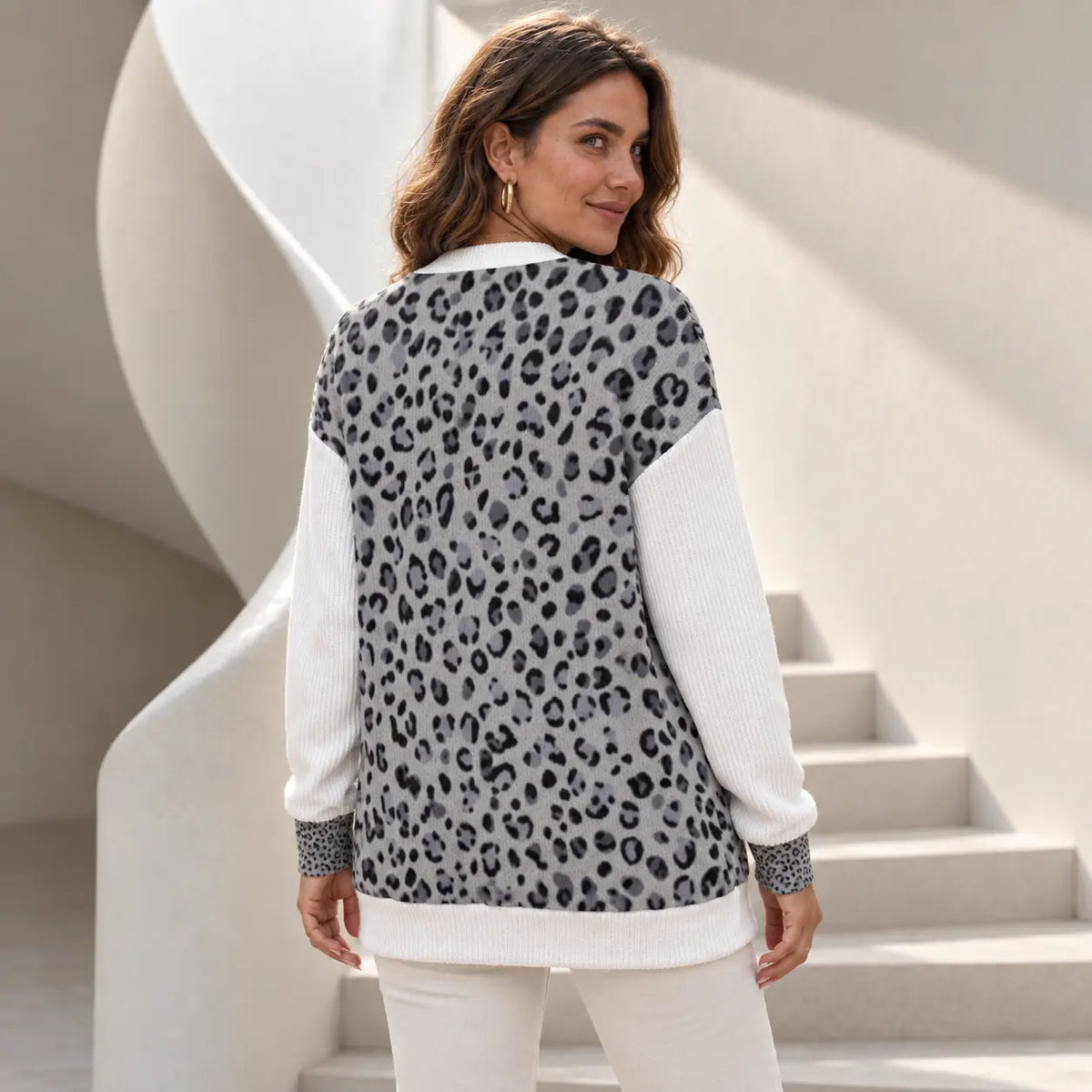 Cardigan boutonné en maille pour femme – Élégance, confort & style décontracté