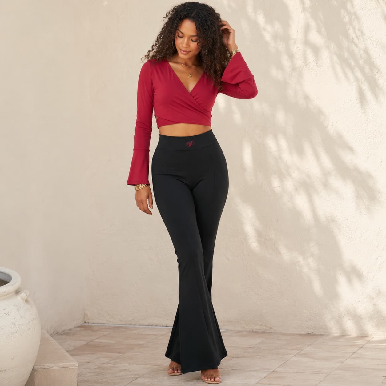 Pantalon femme taille haute évasé et fendu – Élégance & silhouette allongée