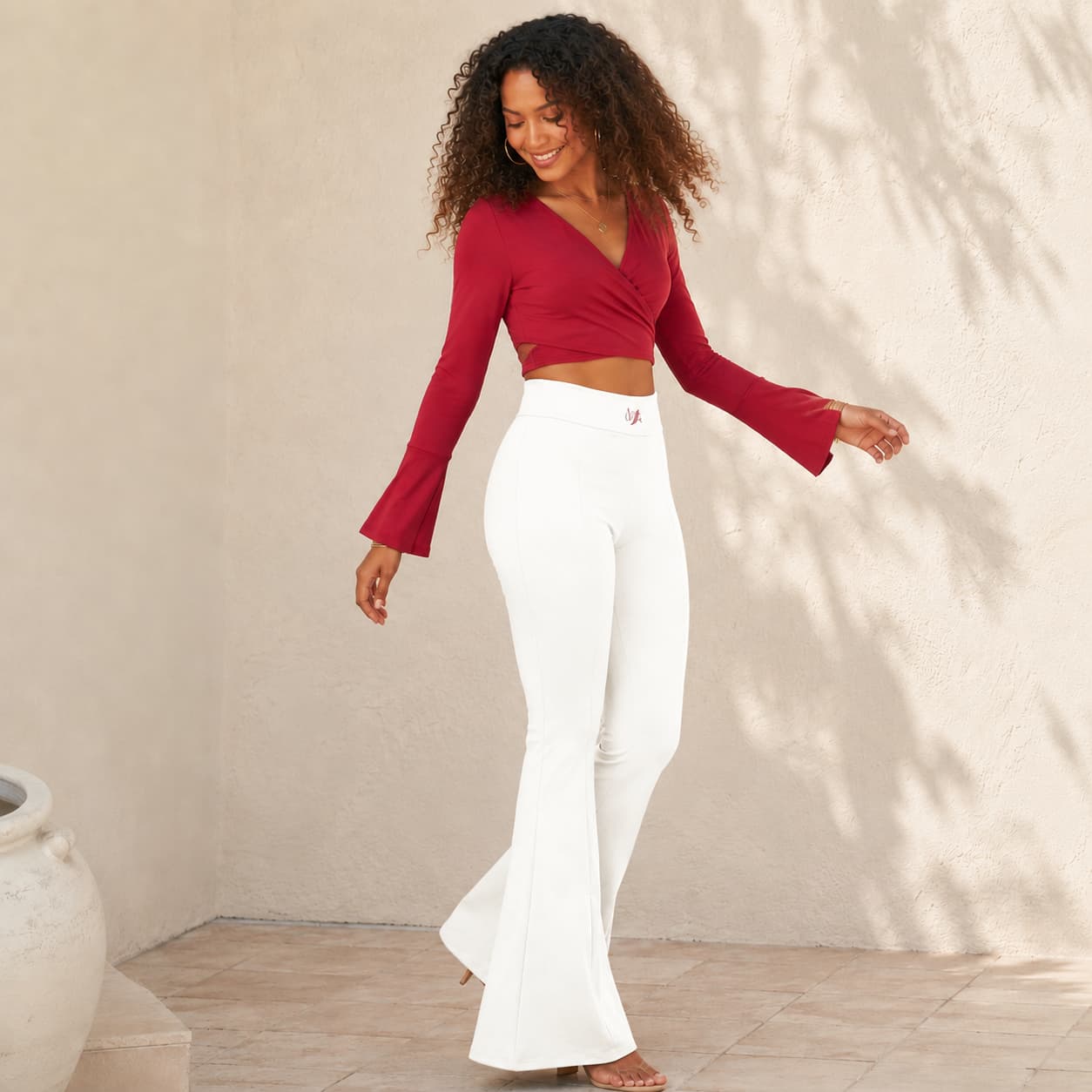 Pantalon femme taille haute évasé et fendu – Élégance & silhouette allongée