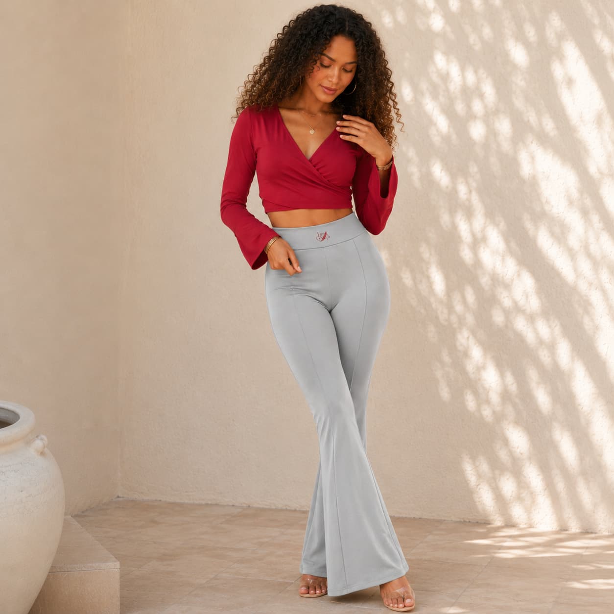 Pantalon femme taille haute évasé et fendu – Élégance & silhouette allongée