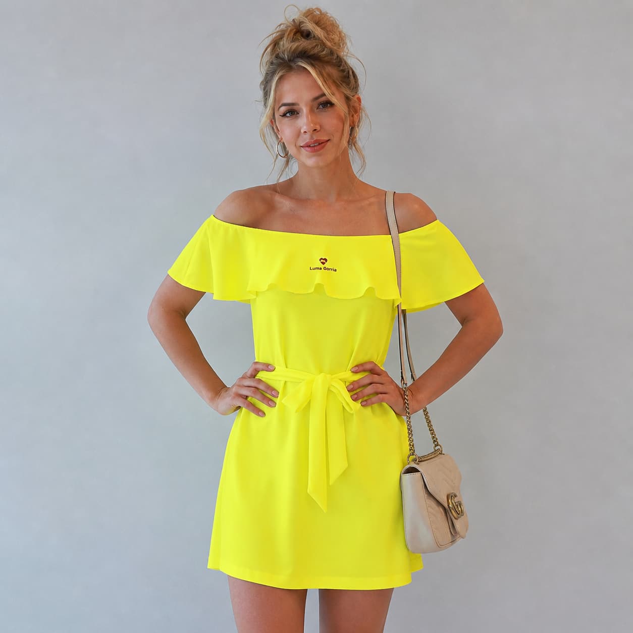 Robe à épaules dénudées avec volants pour femme – Élégance légère & style tendance