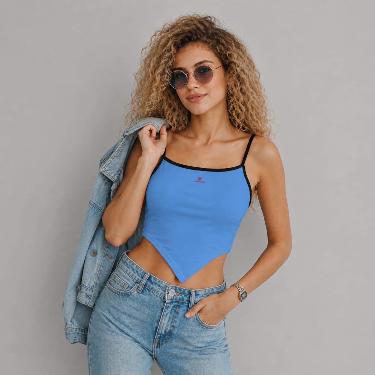Crop-top femme à bretelles spaghetti – Style sexy & tendance