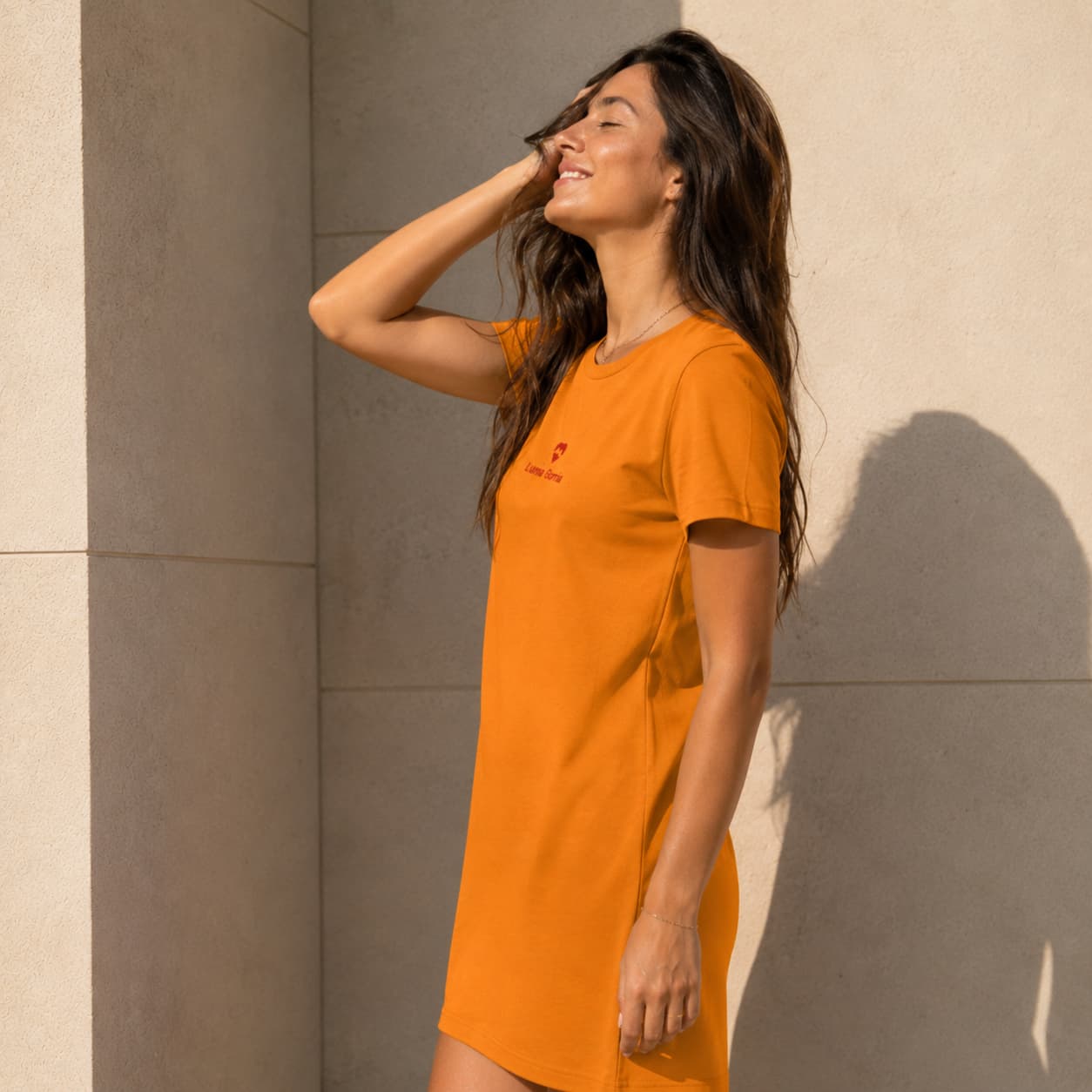Robe midi femme manches courtes col rond – Élégante, confortable & polyvalente