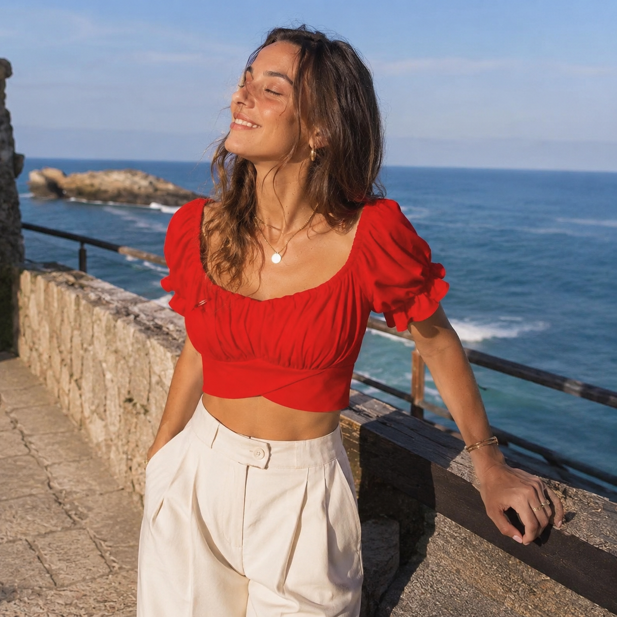 Haut à manches à volants et dos noué pour femme – Féminité & élégance