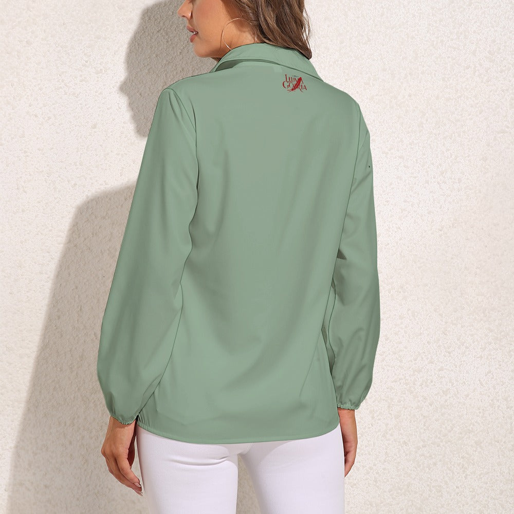 Haut chemise à manches longues porté de dos colorie vert