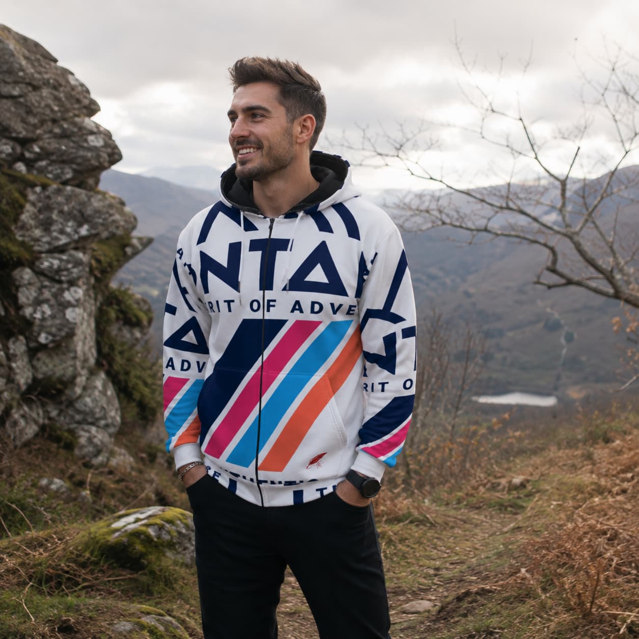 Sweat à capuche zippé en polaire épaisse pour homme porter de face couleur blanc