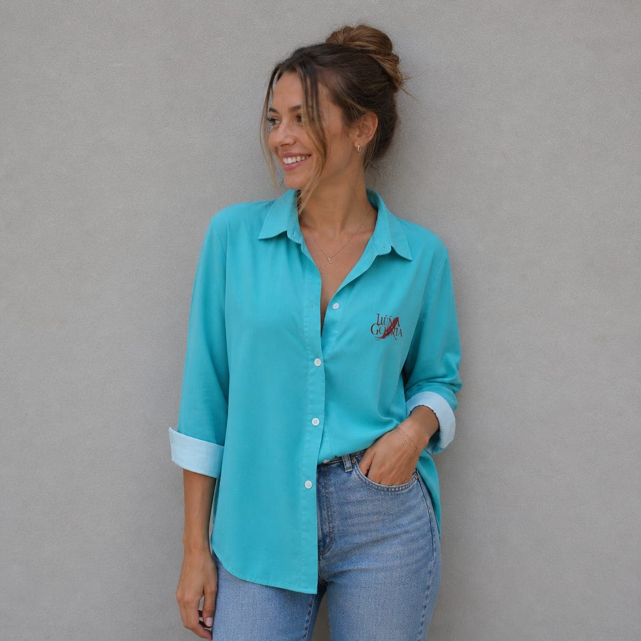 Chemise à ourlet court femme – Coupe moderne