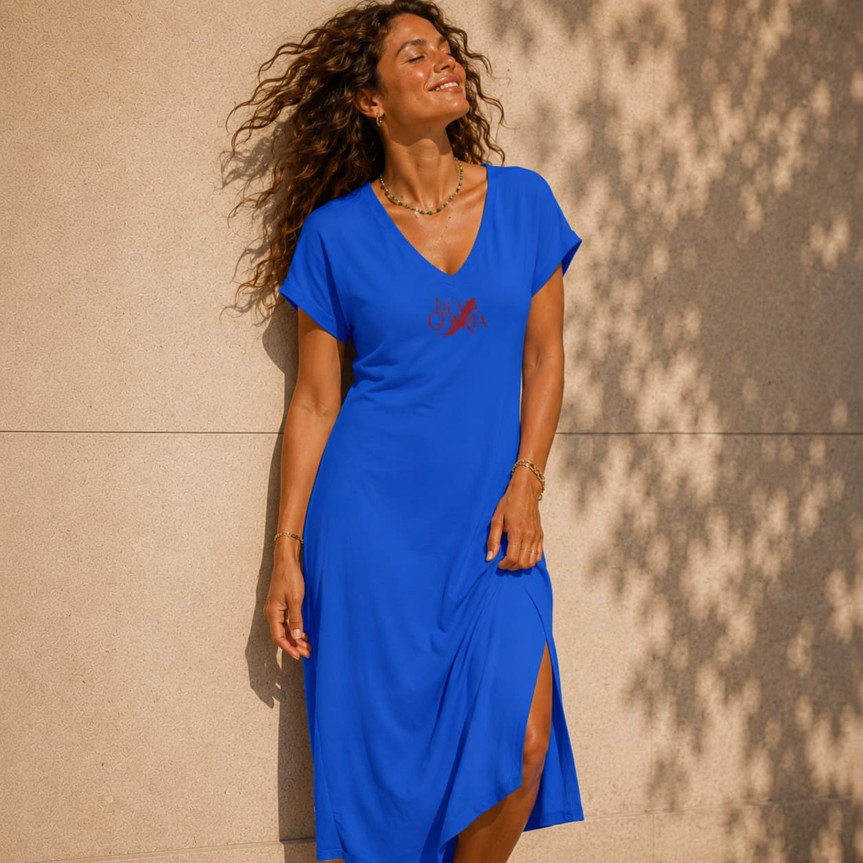 Robe femme col V avec fente latérale – Confort & élégance au quotidien