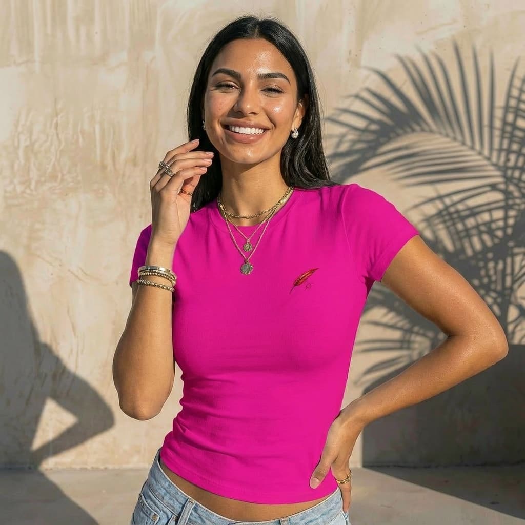 T-shirt slim fit pour femme – Style moderne & silhouette sublimée